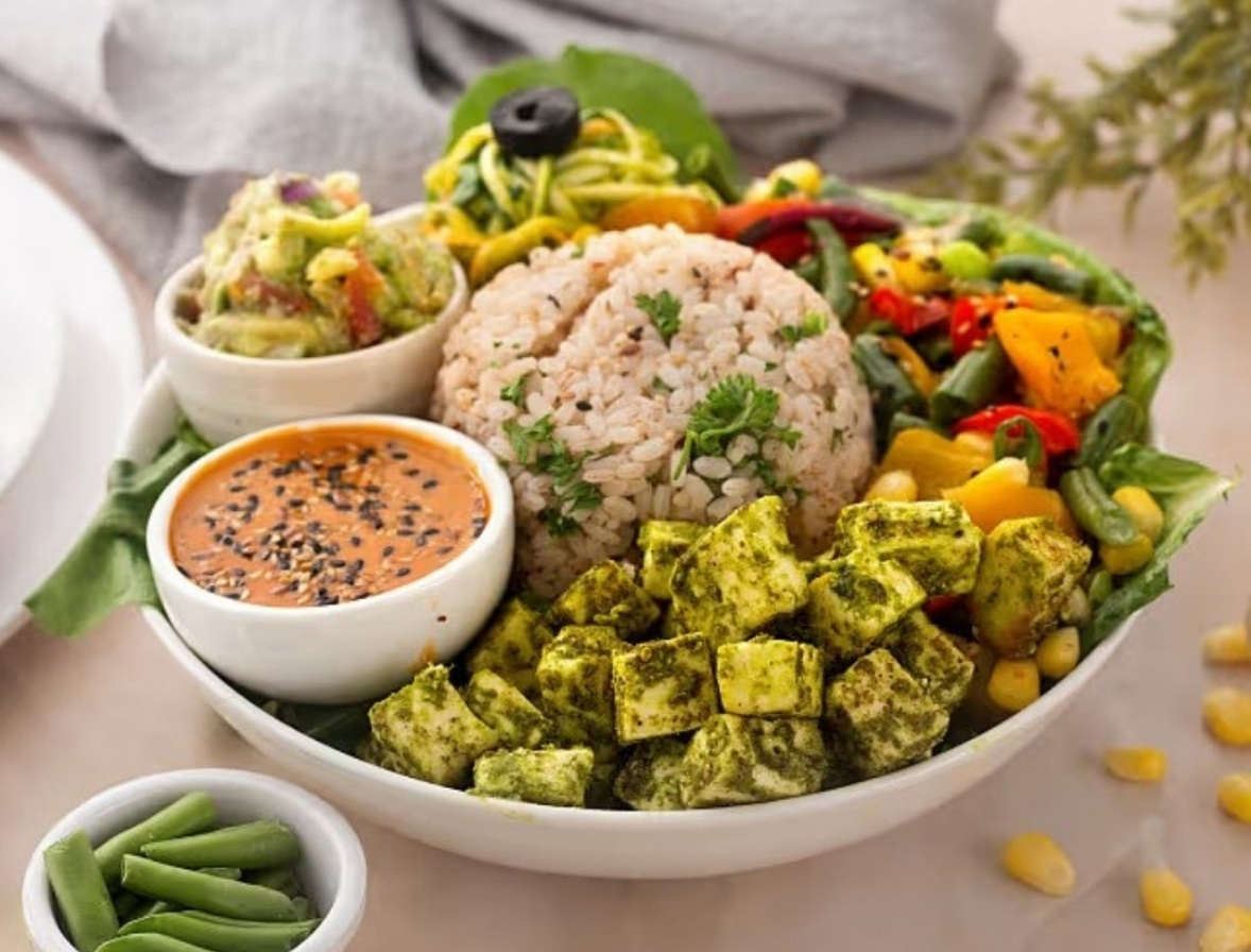 The La Celebrita Bowl - Zatar Cottage Cheese